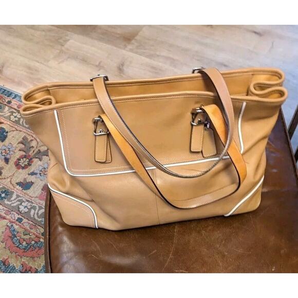 Coach Hamilton‎ Tote Bag from Discontinued Hamilton Line. Tan with White Piping. - Picture 1 of 10